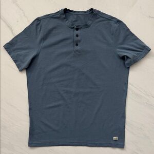 VGUC Men’s Vuori Short-Sleeve Tuvalu Henley Size Small